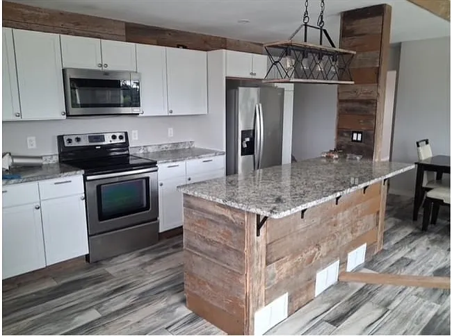 3 bed, 1959 sqft, $1,800 — Photo 4