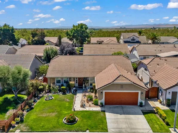1622 Glacier Bay Ln, Newman, CA 95360