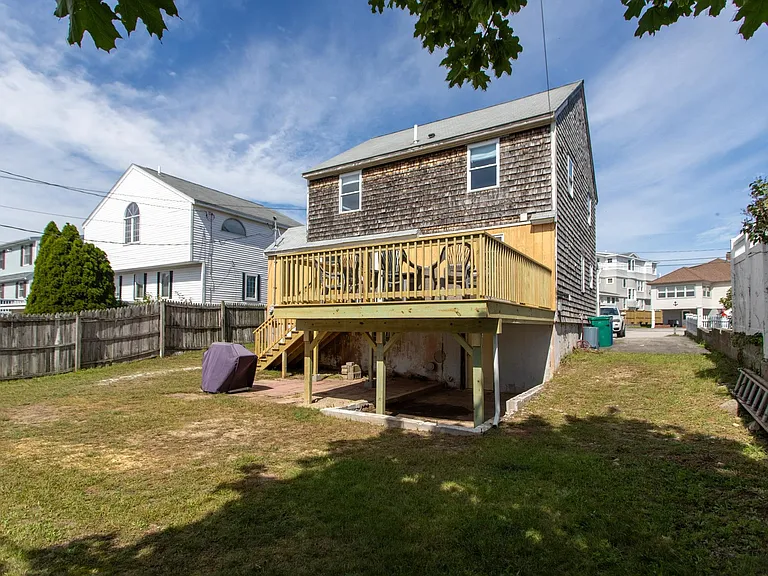 60 Plymouth St — Photo 3