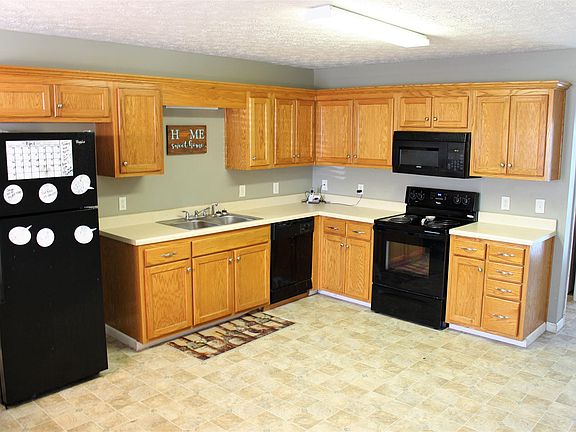 5th image of 107 Saddlewood Dr