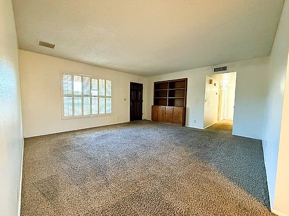 4th image of 714 E Via Elena St