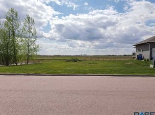 745 Fox Ct, Tea, SD 57064