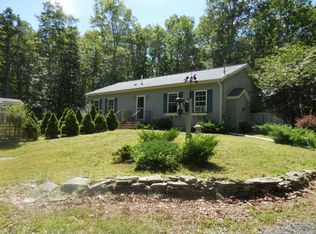 5487 Gingerbread Ln, East Stroudsburg, PA
