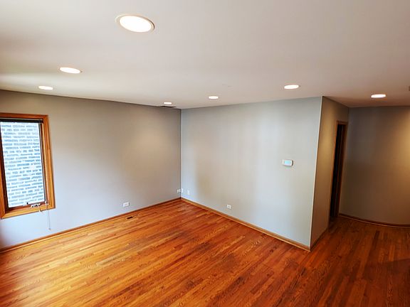 2nd image of 3119 S Shields Ave Floor 1