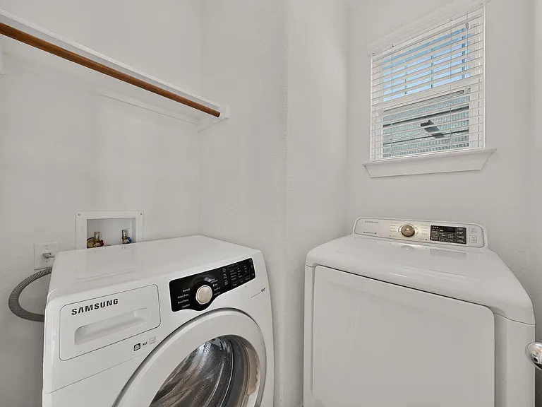 5915 Swayden Ln — Photo 38