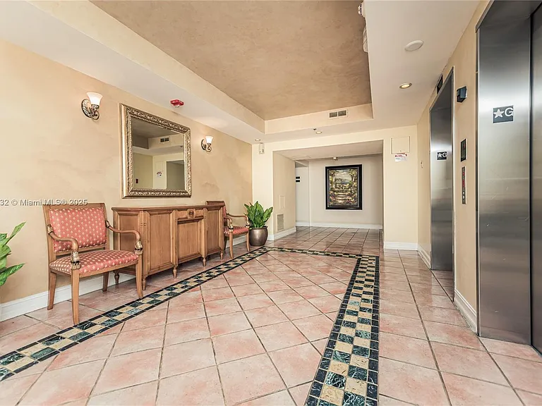 19801 E Country Club Dr #4303 — Photo 39
