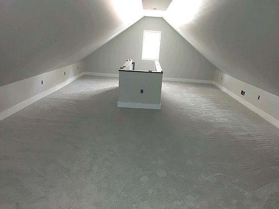 4th image of 3828 Nelson Dr