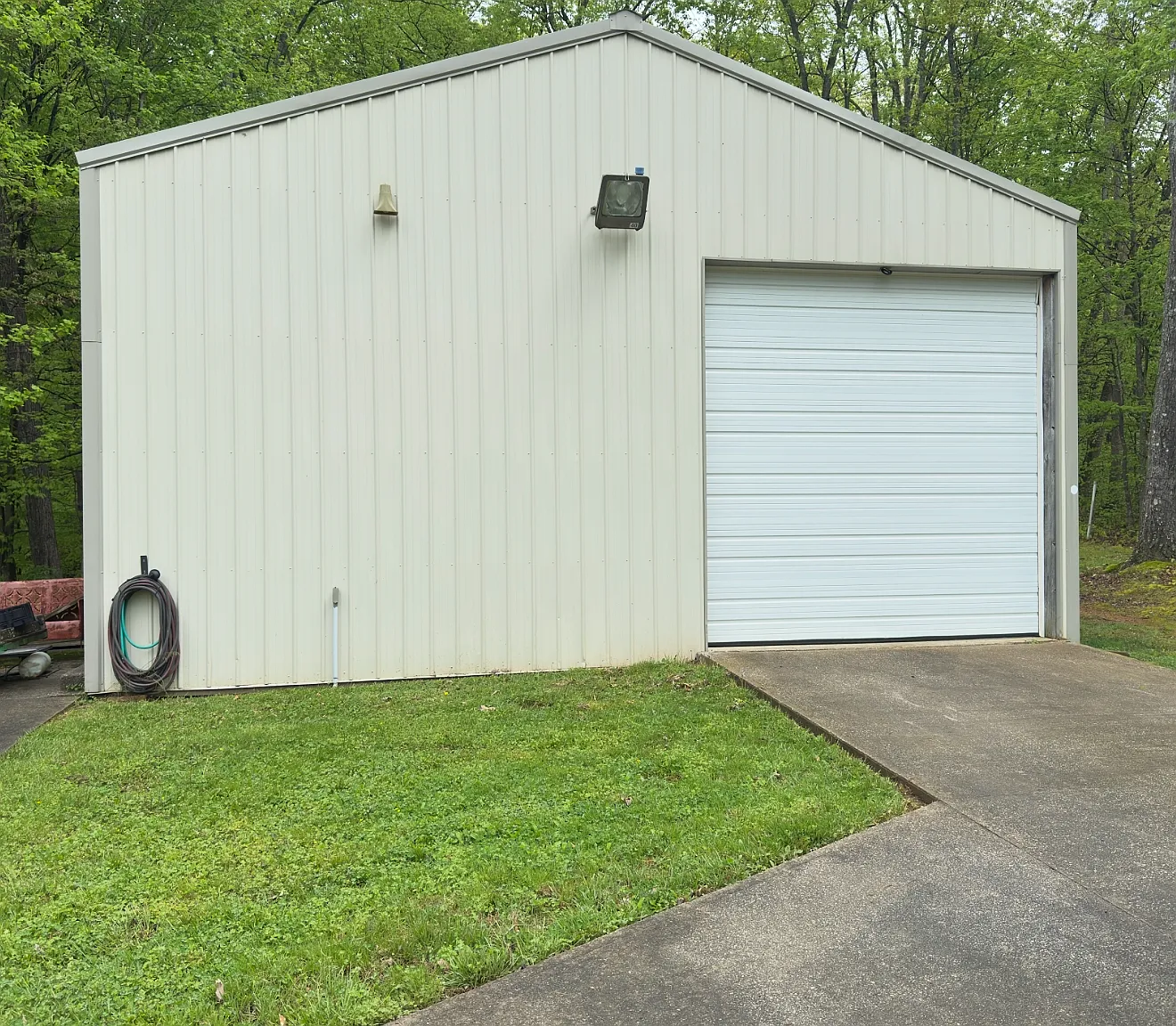 3 bed, 2500 sqft, $2,850 — Photo 4
