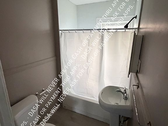 4th image of 277-279 Reynolds St #277