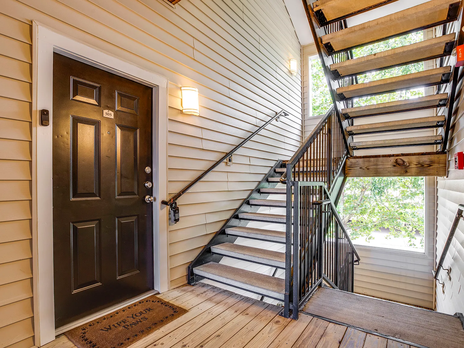 2 bed, 1200 sqft, $2,500 — Photo 3