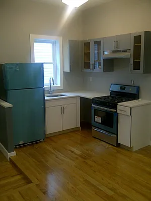 Rented by Space Link Realty | media 4