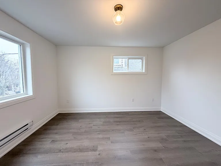 184 Ottawa St S #3 — Photo 16