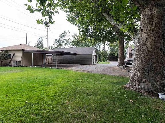 4th image of 619 W Kennewick Ave