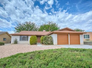 9805 Lona Ln NE, Albuquerque, NM 87111