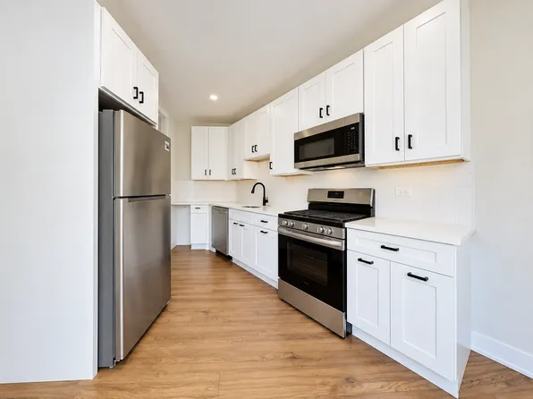 4661 N Manor Ave APT 2, Chicago, IL 60625
