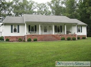 4820 Overlea Dr, Midlothian, VA 23112