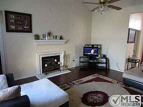 2nd image of 505 E Lynn Creek Dr