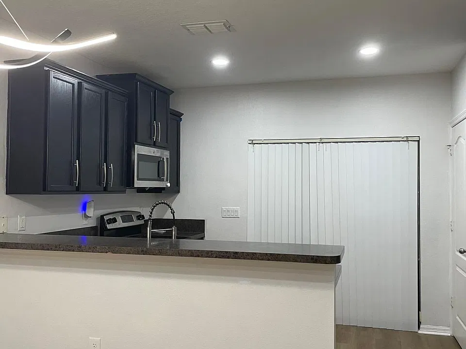 5451 Windsor Lake Cir
