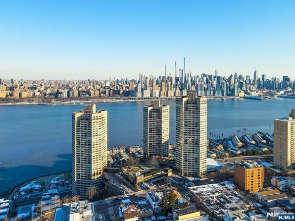 7000 Boulevard #138G, West New York, NJ 07093