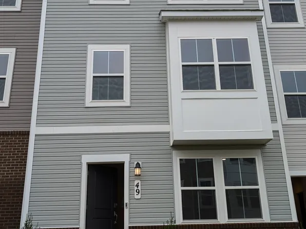 49 Brookfield Mews, Ranson, WV 25438
