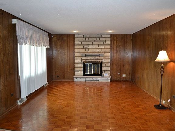 4th image of 9132 S Tripp Ave