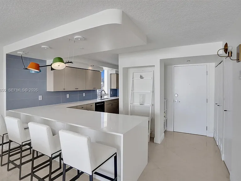 6917 Collins Ave #915 — Photo 5