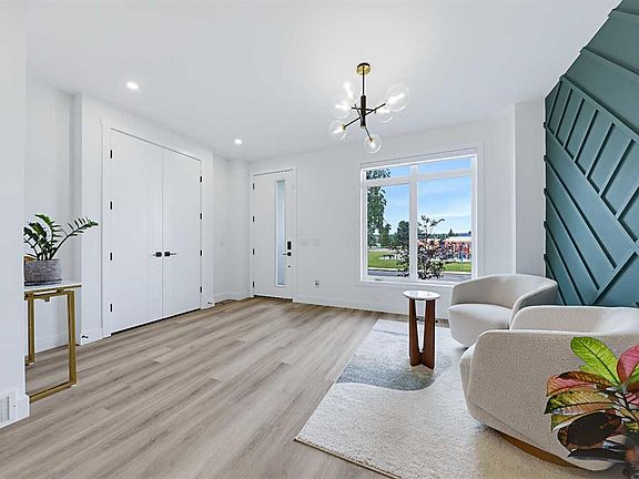 2nd image of 7341 N 37th Ave NW