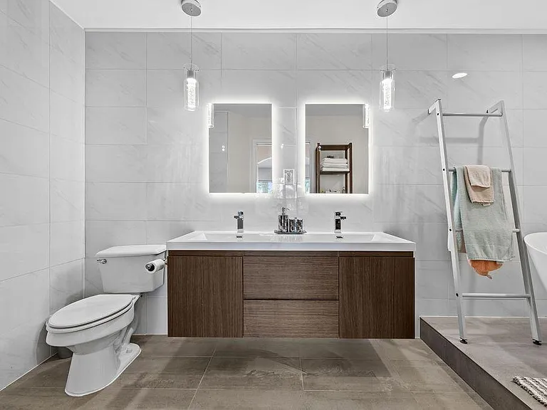 8050 Aberdeen Dr #202 — Photo 36
