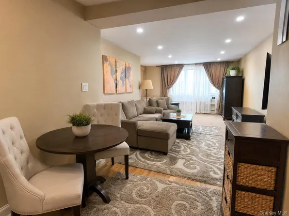 86-29 155th Ave #6G, Queens, NY 11414