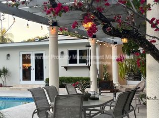8220 SW 162nd St, Palmetto Bay, FL 33157