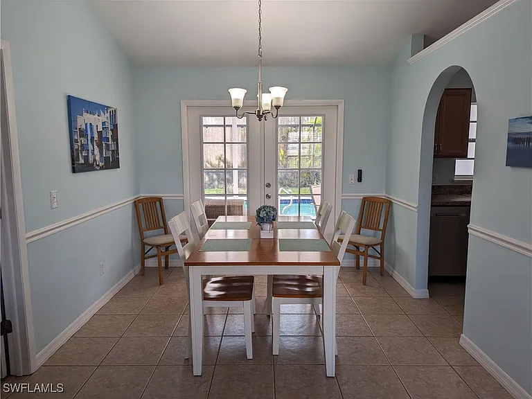 2535 SW 28th Pl — Photo 17