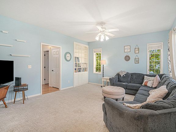 4th image of 18865 Wilson Dr