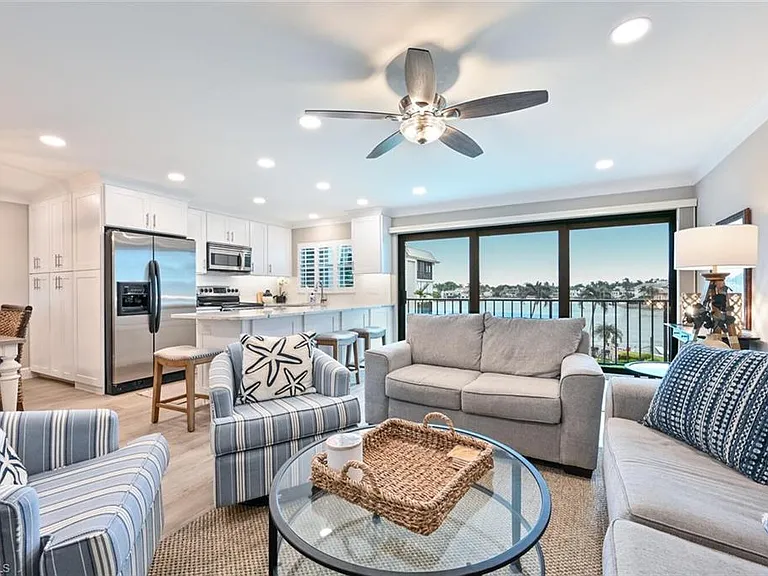 3200 Gulf Shore Blvd N #308 — Photo 6