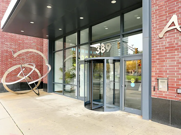 389 Washington St #29C — Photo 11