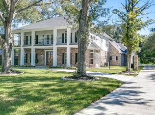 9101 Friendship Rd, Houston, TX 77080