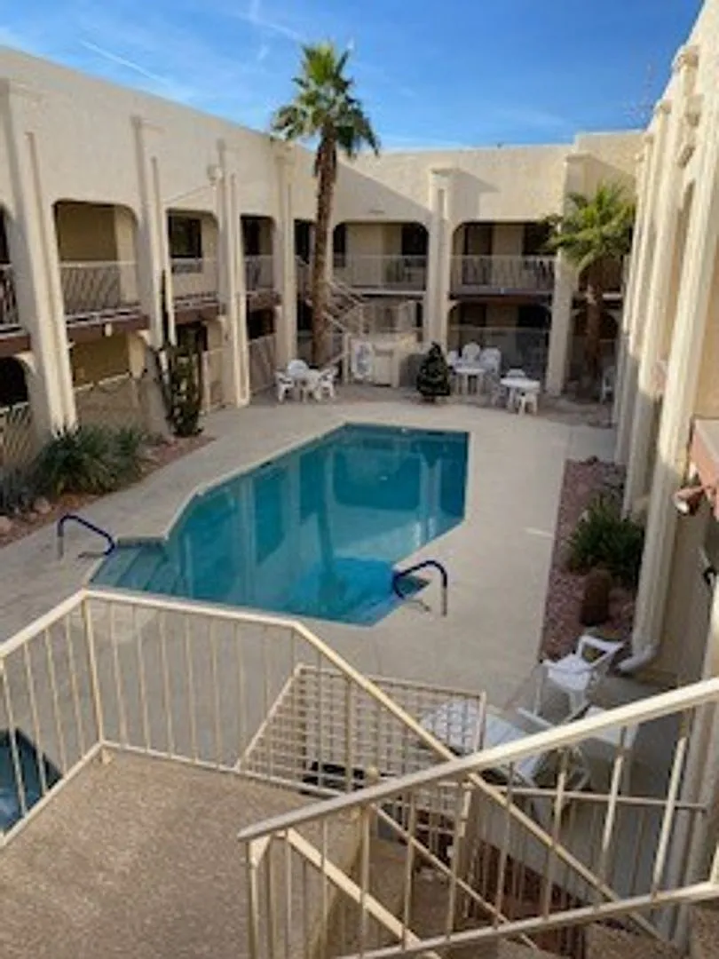 55+ Community Furnished Condo Long Term — Photo 1