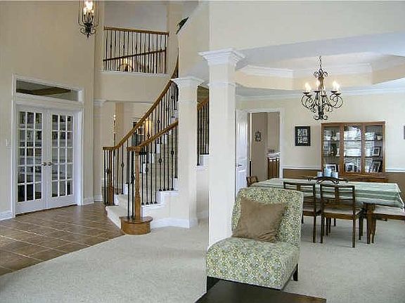 3rd image of 2636 Waterfront Dr