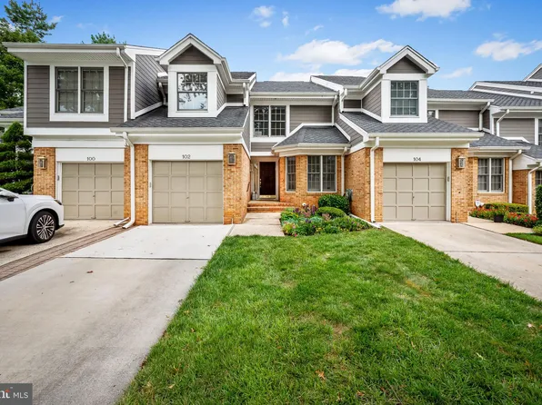 102 River Oaks Cir, Baltimore, MD 21208