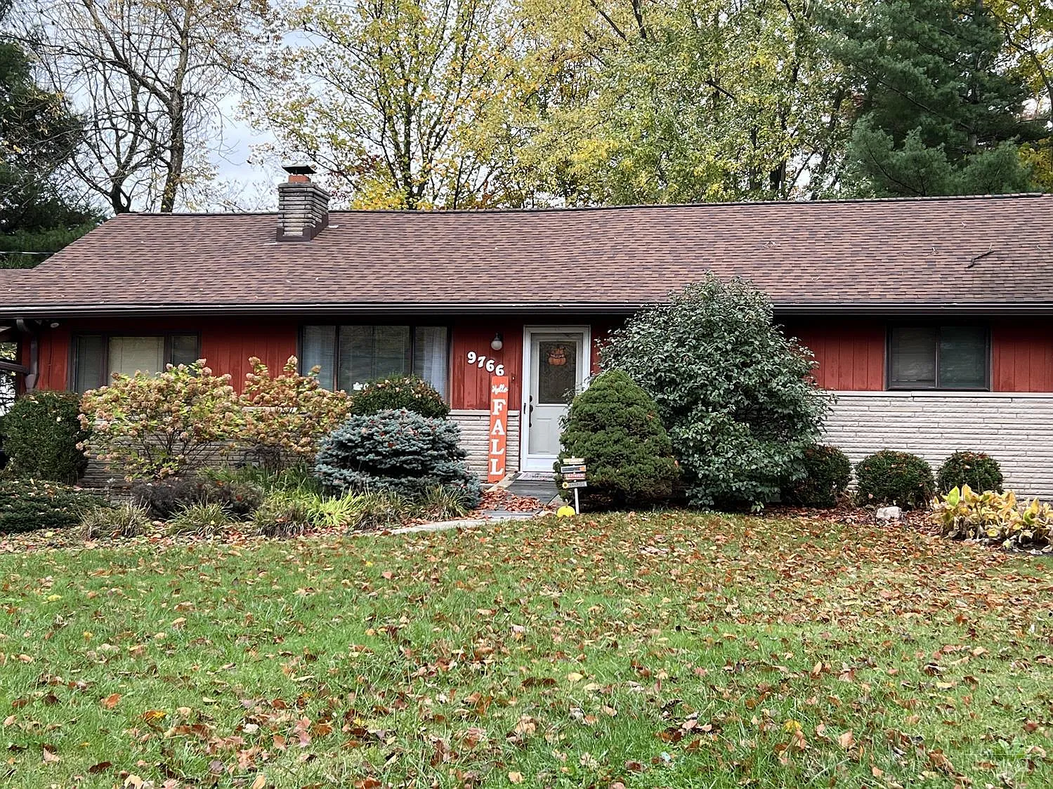 9766 Flattop Dr photo 1