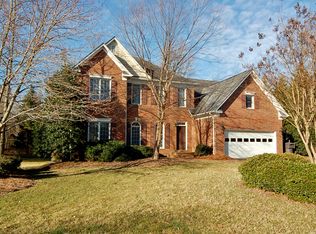 3404 Peninsula Dr, Jamestown, NC 27282