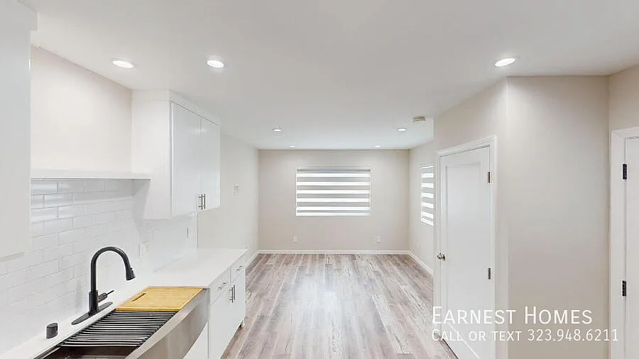 Newer Construction 1BR/1BA in South LA W/D In-Unit & Sleek Appliances! — Photo 2