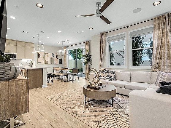 2nd image of 26149 Park Ave #52
