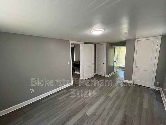 5th image of 2931 Howard Ave APT D