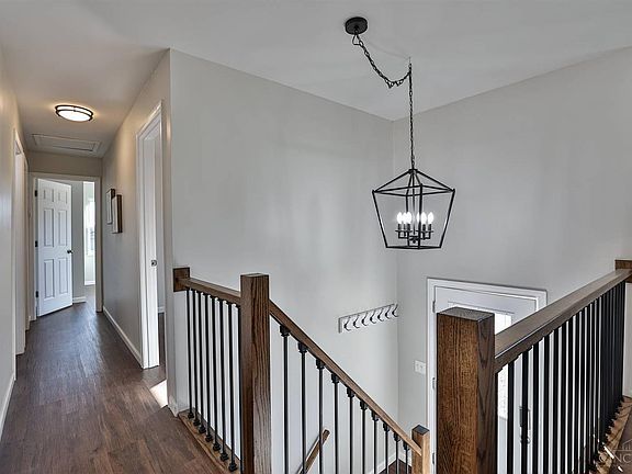 4th image of 1544 Christine Dr