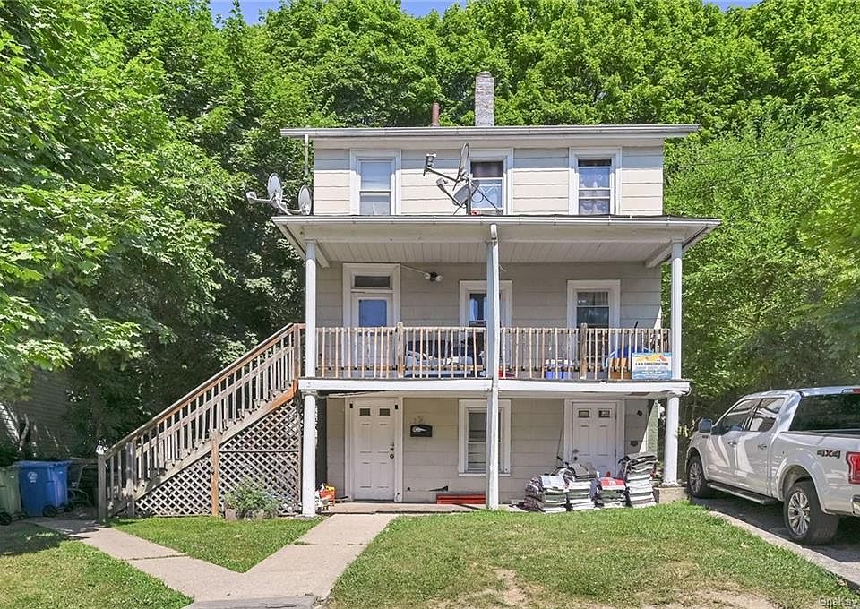 1st image of 131 Linden Ave