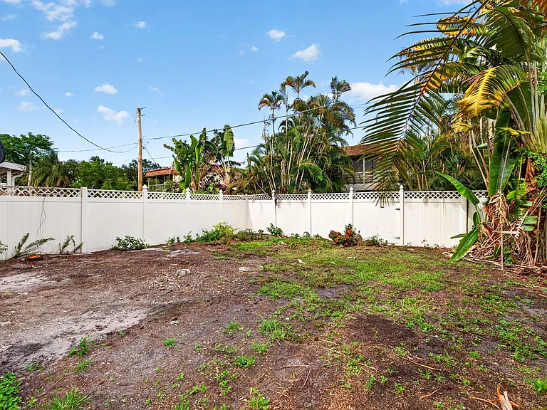 5424 SW 44th Ter — Photo 30