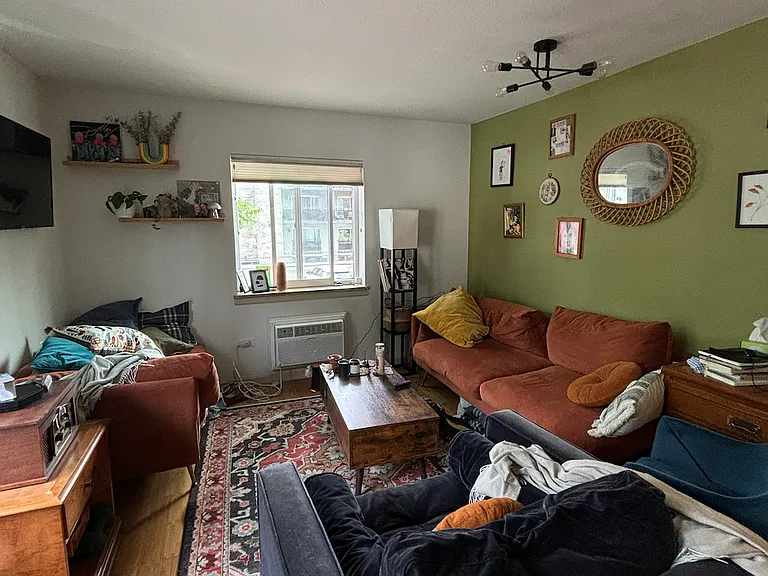 1231 N Downing St #205 — Photo 1