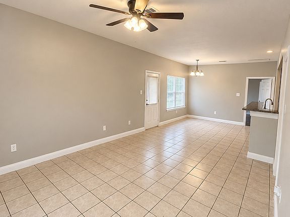 4th image of 8001 Claiborne St #B