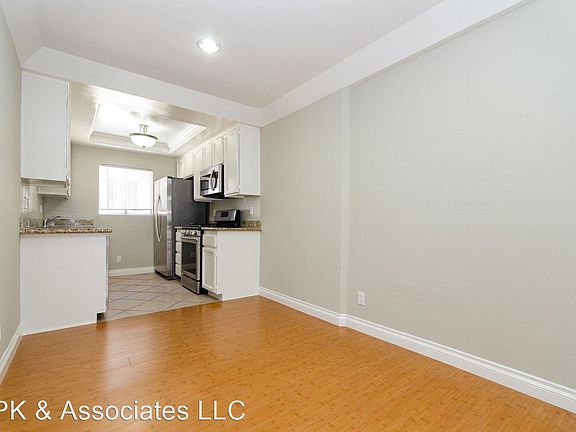 5th image of 10740 Woodbine St #7764391