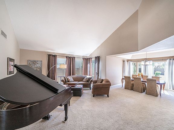 4th image of 2517 E Rocky Slope Dr
